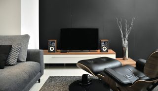 いまこそテレビでホームシアターを！<br>４Ｋ有機ＥＬ／８Ｋ液晶テレビという選択肢