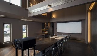 リビングシアターCASE8<br>パブリックビューイング的に楽しめるゲストルーム
