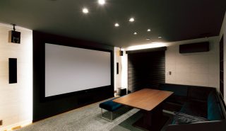 リビングシアターCASE23<br>ミニマル志向から生まれた新様式シアター