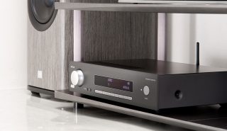 薄型ながら多芸多才<br>英国アーカム新鋭プリメインアンプ