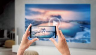 ホームシアターQ&A<br>PART.7「スマホ画面をプロジェクターで表示できる？」