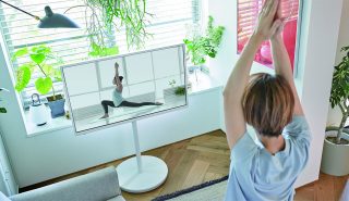 置く場所を自由に選べるレイアウトフリー<br>4Kテレビの視聴スタイルが一気に広がる