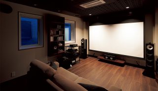 専用室シアターCASE44<br>デジタルと和が呼応する防音室シアター