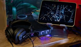 作品を深掘りする高解像感！ フォステクスのヘッドホンで夜中のプチ贅沢ひとりシアター