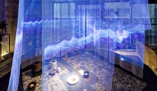 超短焦点プロジェクターでマンションの一室に茶会を仕立てる！DESIGNART TOKYO 2024