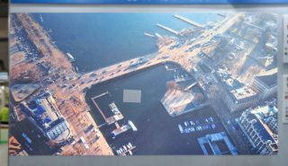 新発想の超短焦点プロジェクター用スクリーンを発見！ 高輝度×大画面化を実現できるユニークな仕組みとは？